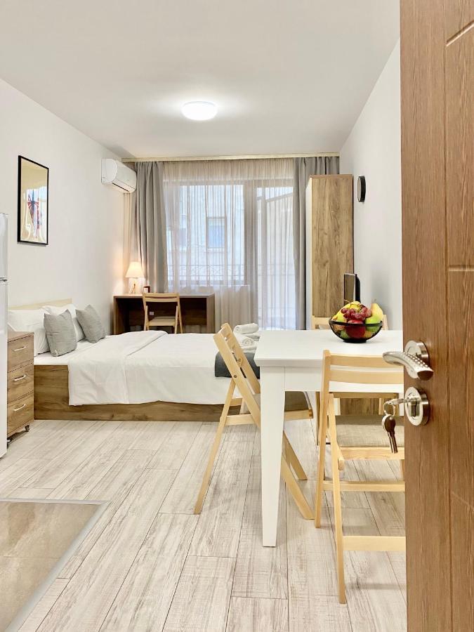 Cozy Studio Next To State Opera With Work Space Stara Zagora Exterior foto